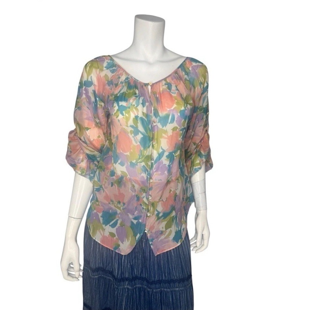 Robert Graham Women's M  100% Silk Floral Blouse Roll Tab Sleeves Resort Wear